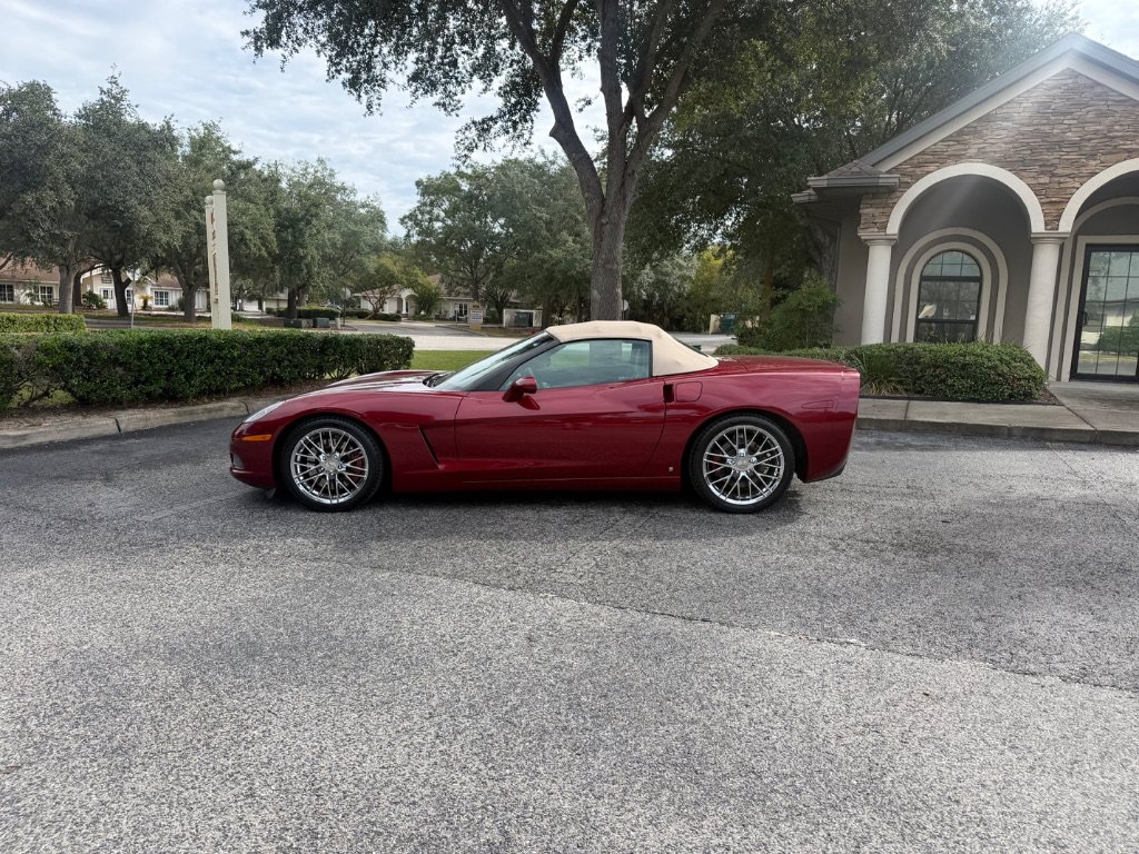 Used 2006 Chevrolet Corvette Convertible w/ Preferred Equipment Group RWD image 13