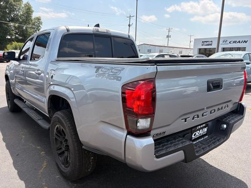 Used 2020 Toyota Tacoma SR w/ SR Convenience Package RWD image 5