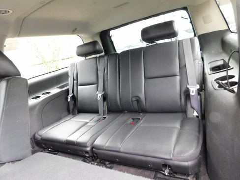 Used 2013 Chevrolet Suburban LTZ AWD/4WD image 7