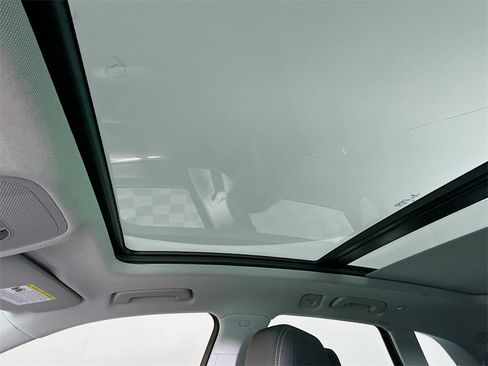 Used 2023 Audi Q5 2.0T Premium w/ Convenience Package image 21