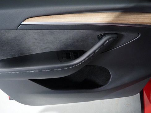 Used 2023 Tesla Model Y Long Range AWD/4WD image 56