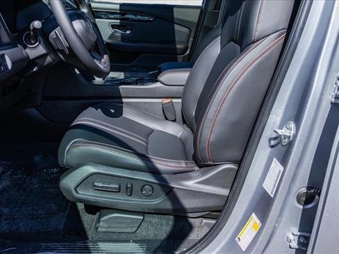 New 2025 Honda Pilot TrailSport image 11