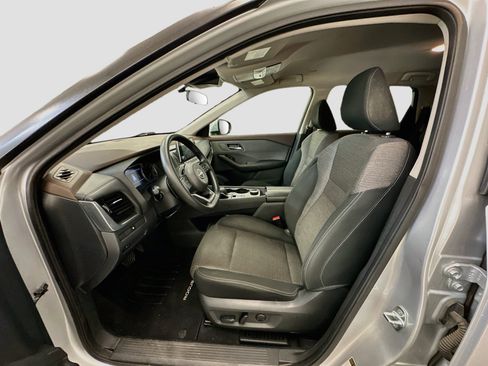 Used 2022 Nissan Rogue SV AWD/4WD image 13