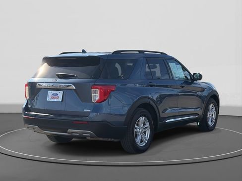 Certified 2020 Ford Explorer XLT w/ Equipment Group 202A image 5