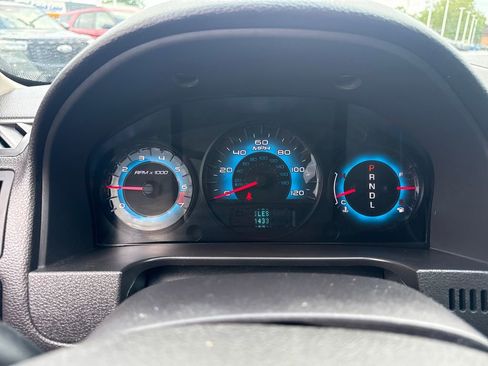 Used 2011 Ford Fusion SE FWD image 29