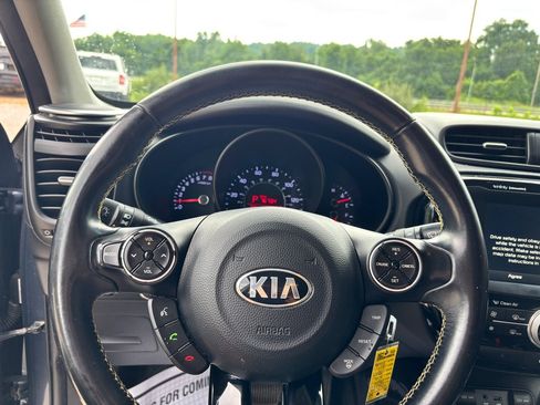 Used 2014 Kia Soul + w/ Audio Package FWD image 15