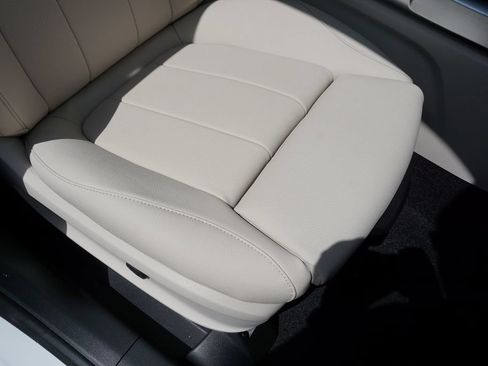 Certified 2025 Mercedes-Benz GLB 250 image 68