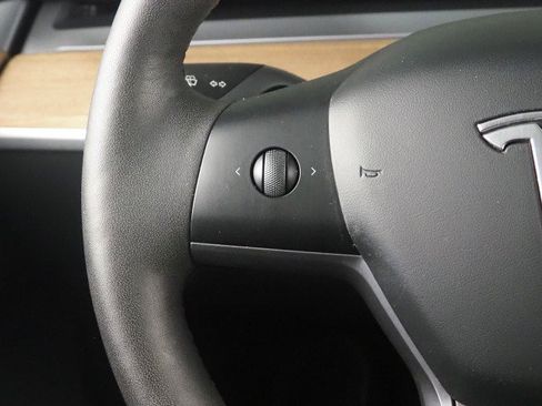 Used 2023 Tesla Model Y Long Range AWD/4WD image 19