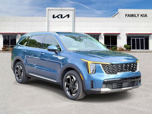 Certified 2025 Kia Sorento EX FWD image 1