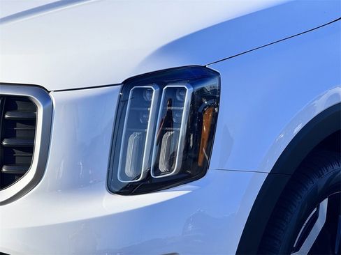 New 2025 Kia Telluride S image 10