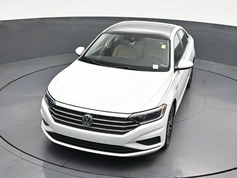 Used 2019 Volkswagen Jetta SEL w/ Cold Weather Package FWD image 22