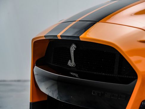 Used 2021 Ford Mustang Shelby GT500 w/ Technology Package image 31