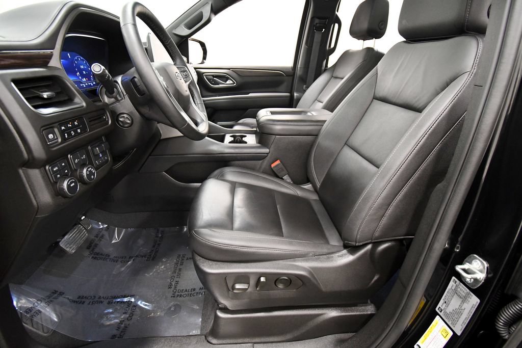 Used 2024 Chevrolet Tahoe Z71 w/ Luxury Package AWD/4WD image 14