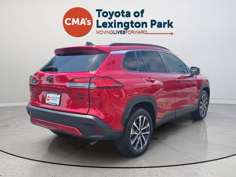 Used 2025 Toyota Corolla Cross XLE w/ Convenience Package AWD/4WD image 7