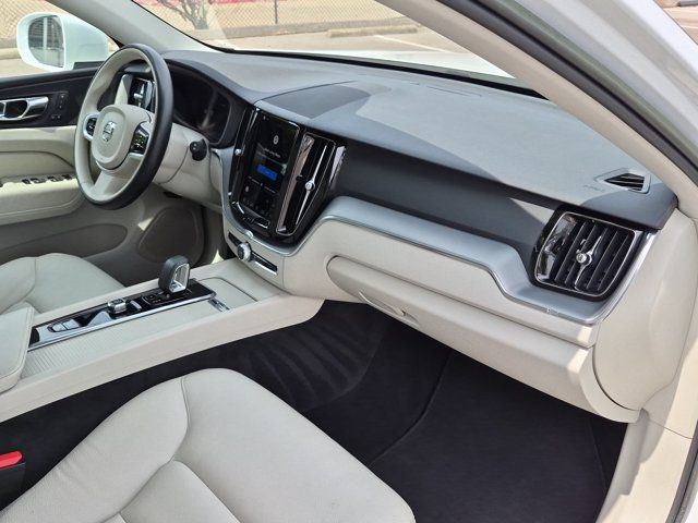 Used 2023 Volvo XC60 B5 Core AWD/4WD image 21