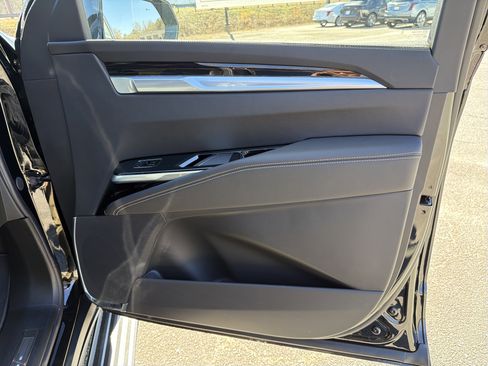 New 2026 Cadillac Escalade Luxury AWD/4WD image 18