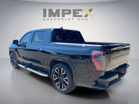 Used 2025 GMC Sierra EV Denali AWD/4WD image 3