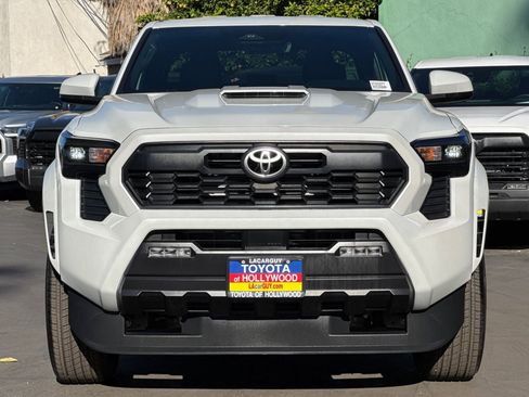 New 2025 Toyota Tacoma TRD Sport image 9