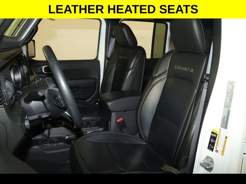 Used 2022 Jeep Wrangler Unlimited Sahara w/ Cold Weather Group AWD/4WD image 4