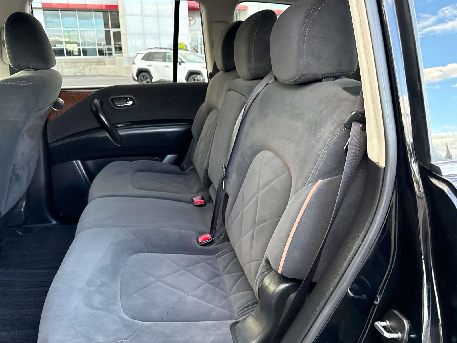 Used 2017 Nissan Armada SV AWD/4WD image 13