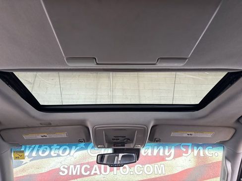 Used 2016 GMC Yukon XL SLT w/ Open Road Package AWD/4WD image 22
