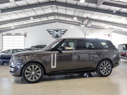 Used 2023 Land Rover Range Rover Long Wheelbase Autobiography image 1
