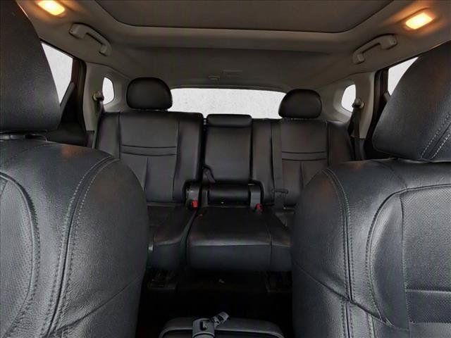 Used 2018 Nissan Rogue SL w/ Premium Package FWD image 16