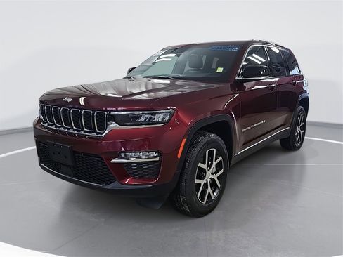 Used 2025 Jeep Grand Cherokee Limited image 9