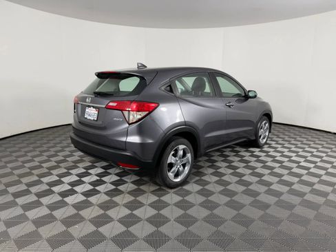 Used 2021 Honda HR-V LX image 3