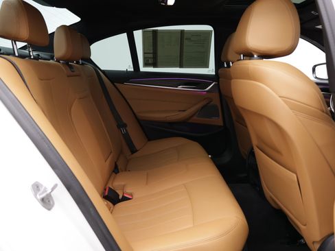 Used 2021 BMW 540i w/ Premium Package RWD image 40