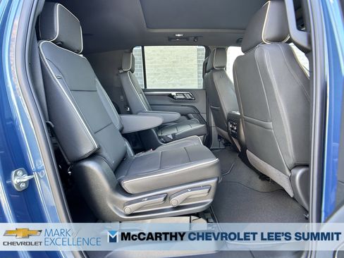 New 2026 Chevrolet Suburban Premier image 45