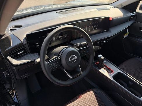 New 2026 Nissan Kicks SR image 17