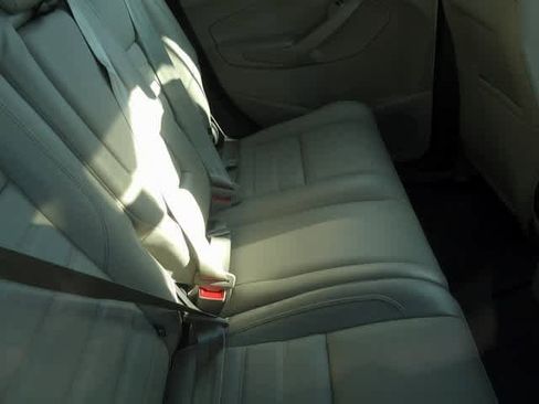 Used 2017 Ford C-MAX Titanium w/ Equipment Group 301A image 9