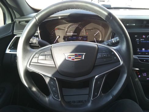 Used 2017 Cadillac XT5 Premium Luxury image 16