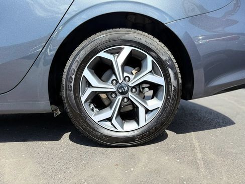 Used 2020 Kia Forte LXS FWD image 39
