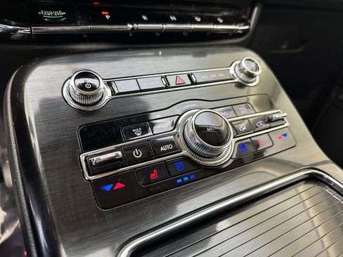 Used 2021 Lincoln Nautilus Reserve image 10