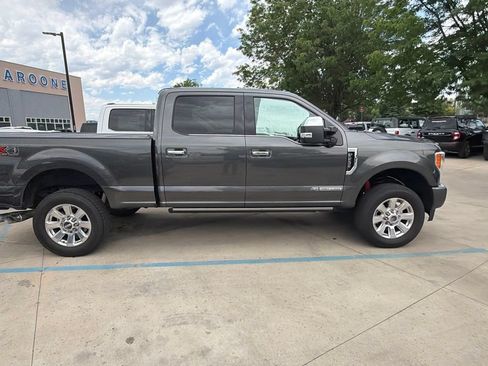 Used 2017 Ford F250 Platinum w/ Platinum Ultimate Package AWD/4WD image 3
