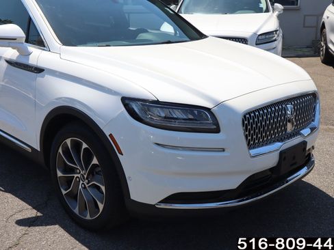 Used 2022 Lincoln Nautilus Reserve w/ Equipment Group 201A AWD/4WD image 2
