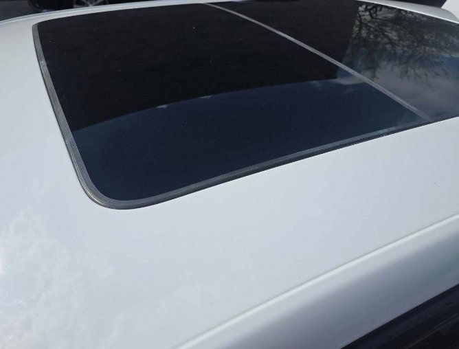 Used 2016 Chrysler 300 S AWD/4WD image 5