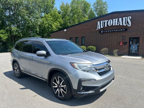 Used 2021 Honda Pilot Touring image 1