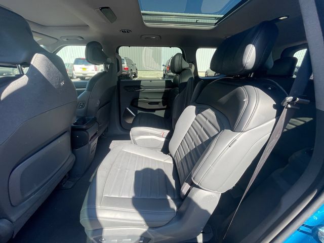 Used 2024 Kia EV9 Land AWD/4WD image 11