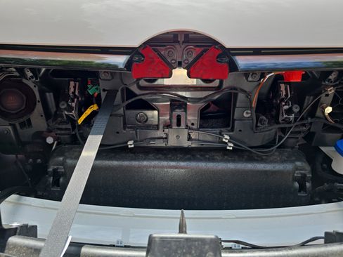 New 2025 Volkswagen ID. Buzz Pro S image 31