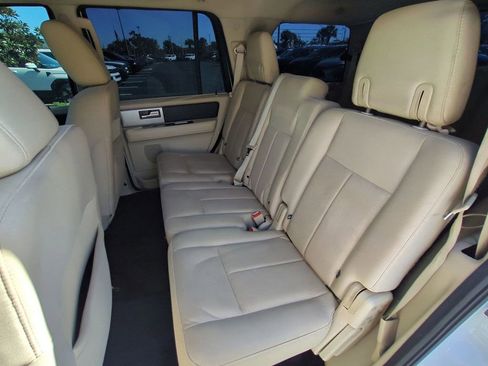 Used 2017 Ford Expedition XLT image 14