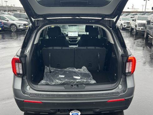 New 2026 Ford Explorer Active image 7