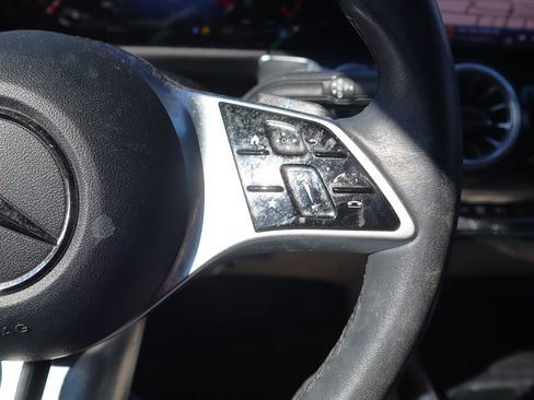 Certified 2025 Mercedes-Benz GLB 250 image 21