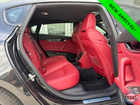 Used 2023 Maserati Quattroporte Modena RWD image 8