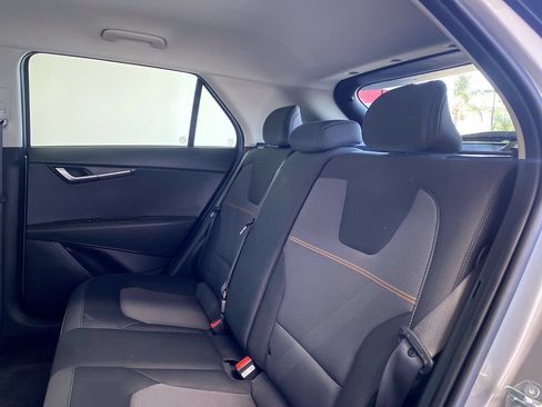 Certified 2025 Kia Niro LX FWD image 33