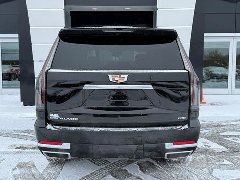 Certified 2025 Cadillac Escalade Premium Luxury image 4