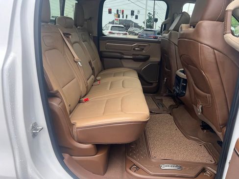 Used 2019 RAM 1500 Laramie Longhorn AWD/4WD image 25