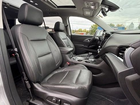 Used 2019 Chevrolet Traverse Premier w/ Redline Edition image 14